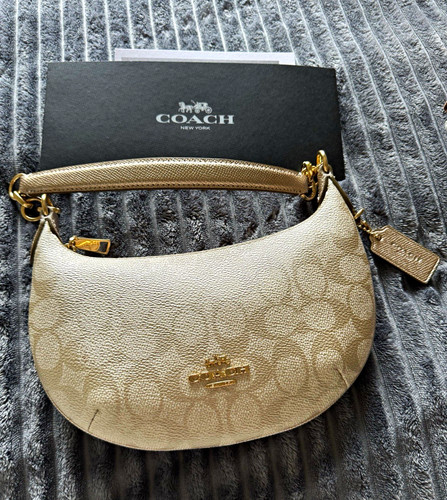Coach beige signature logo - signature,