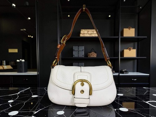 Vintage coach soho - soho, buckle