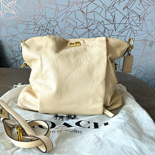Coach beige pebbled leather - coach,