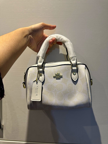 Coach small white pebbled - coach,