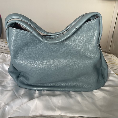 Coach shoulder bag - in, light